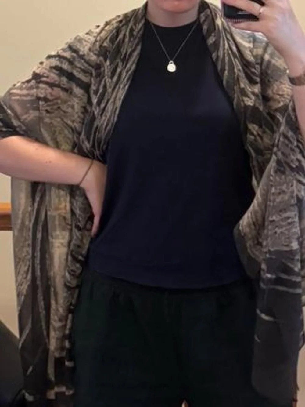 Steve Madden gray & black abstract patterned scarf
